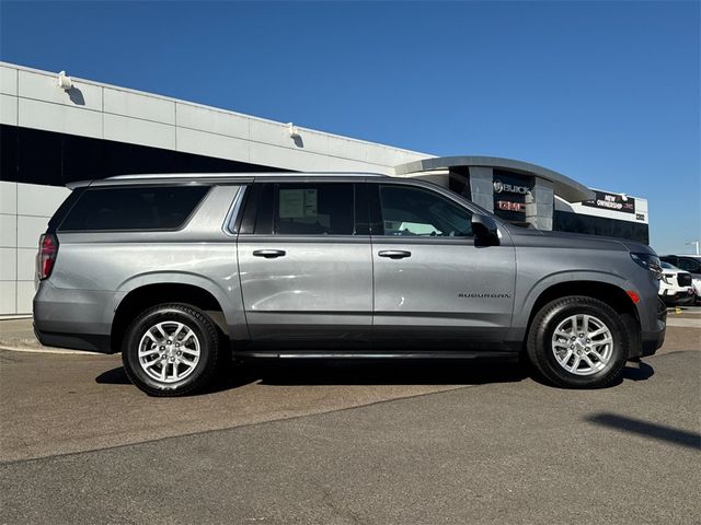 2022 Chevrolet Suburban LT