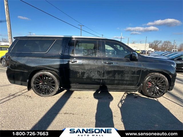 2022 Chevrolet Suburban LT