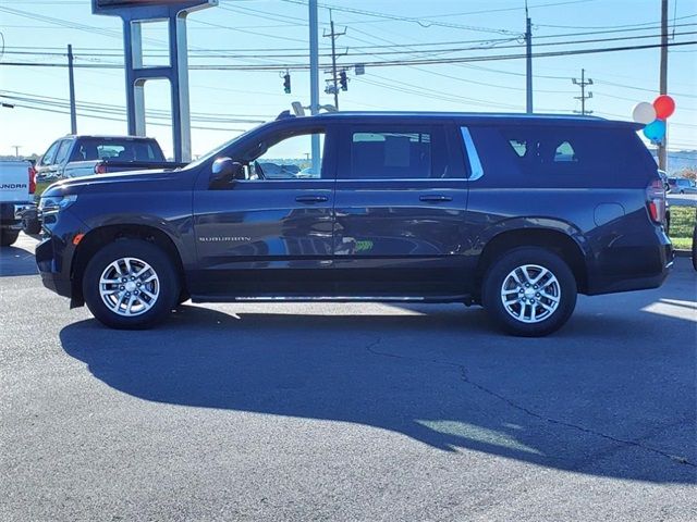 2022 Chevrolet Suburban LT