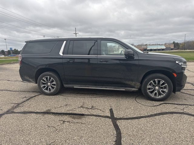 2022 Chevrolet Suburban LT