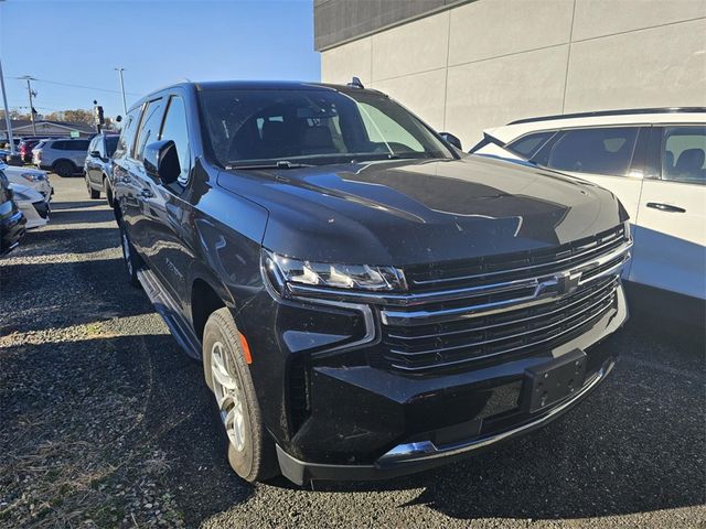 2022 Chevrolet Suburban LT