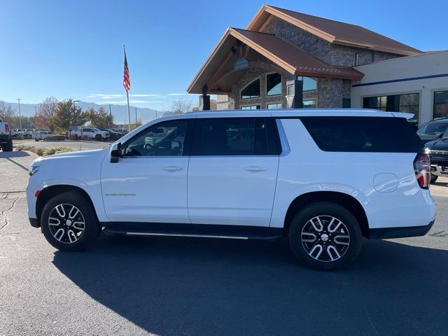 2022 Chevrolet Suburban LT