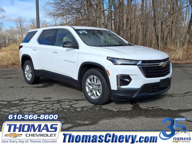 2022 Chevrolet Traverse LS