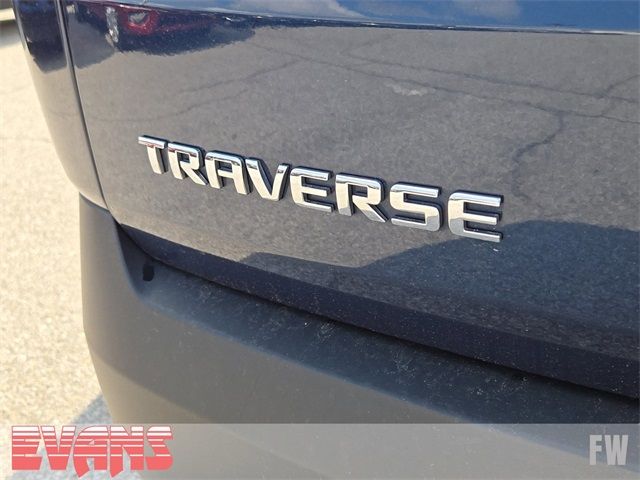 2022 Chevrolet Traverse LS