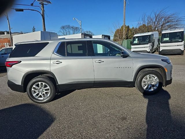 2022 Chevrolet Traverse LS