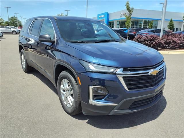 2022 Chevrolet Traverse LS