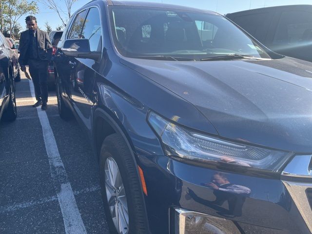 2022 Chevrolet Traverse LT Cloth