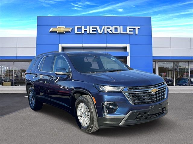 2022 Chevrolet Traverse LT Cloth