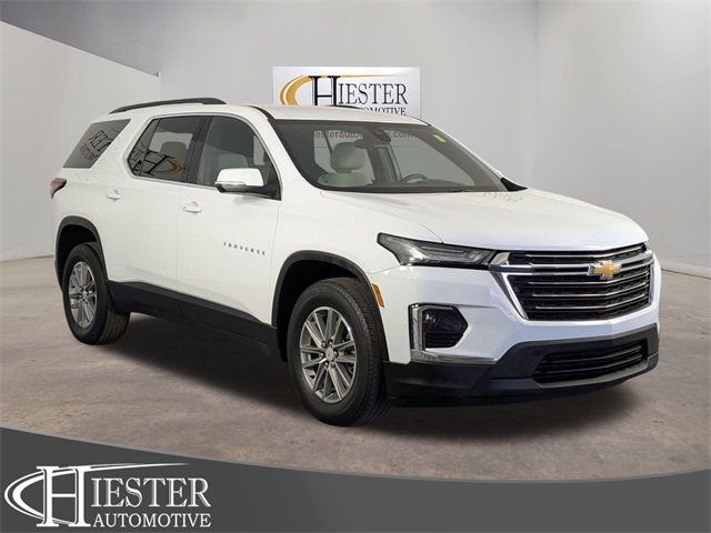2022 Chevrolet Traverse LT Cloth