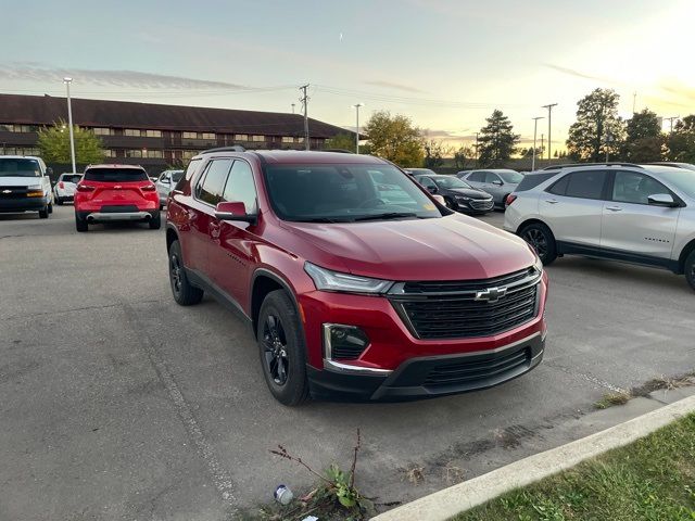 2022 Chevrolet Traverse LT Cloth