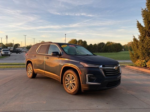 2022 Chevrolet Traverse LT Cloth