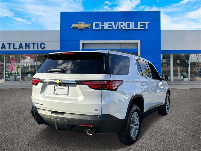 2022 Chevrolet Traverse LT Cloth