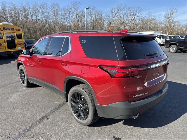 2022 Chevrolet Traverse LT Cloth