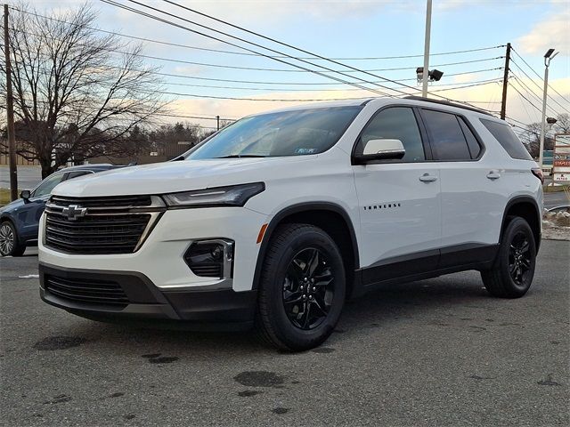 2022 Chevrolet Traverse LT Cloth