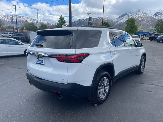 2022 Chevrolet Traverse LT Cloth