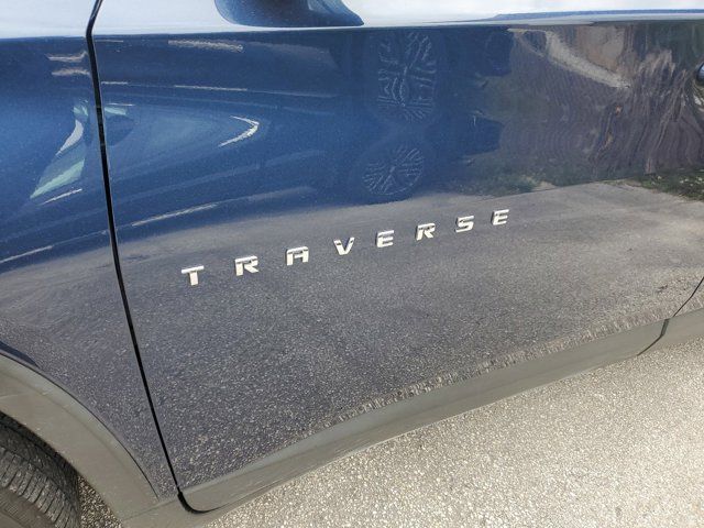 2022 Chevrolet Traverse LT Cloth