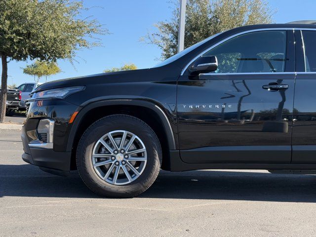 2022 Chevrolet Traverse LT Cloth