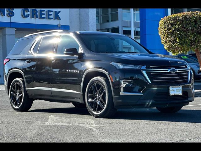 2022 Chevrolet Traverse LT Leather