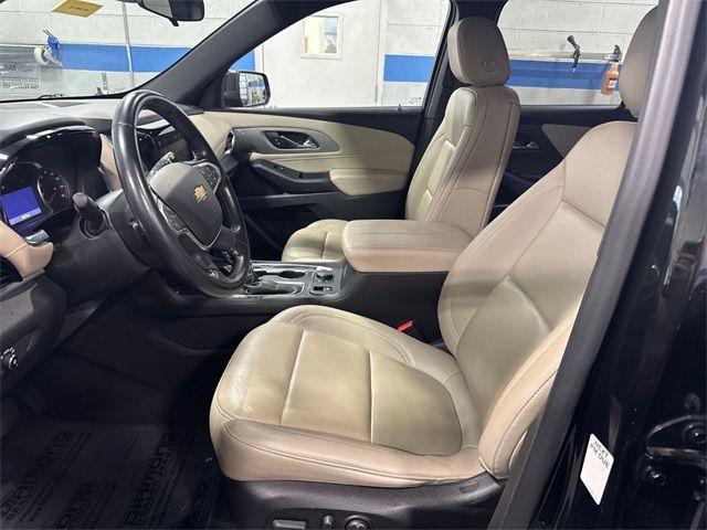 2022 Chevrolet Traverse LT Leather