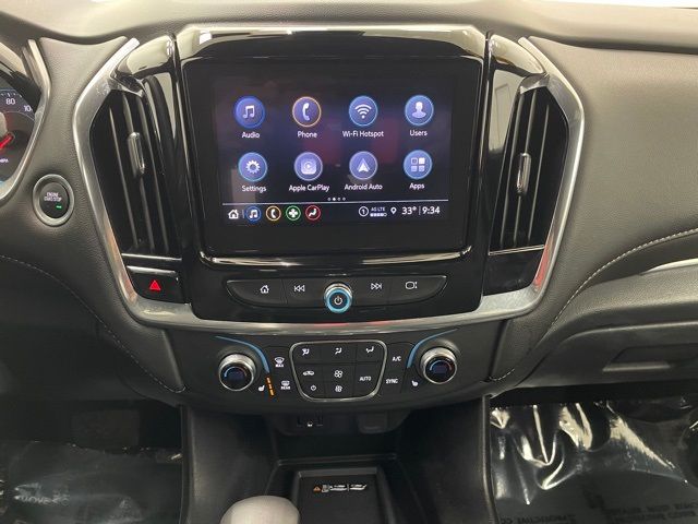 2022 Chevrolet Traverse LT Leather