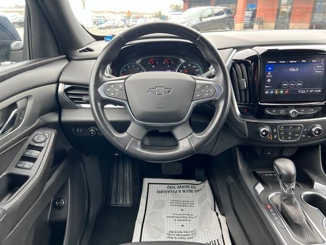 2022 Chevrolet Traverse LT Leather