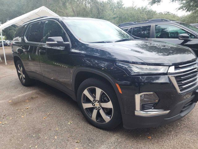 2022 Chevrolet Traverse LT Leather