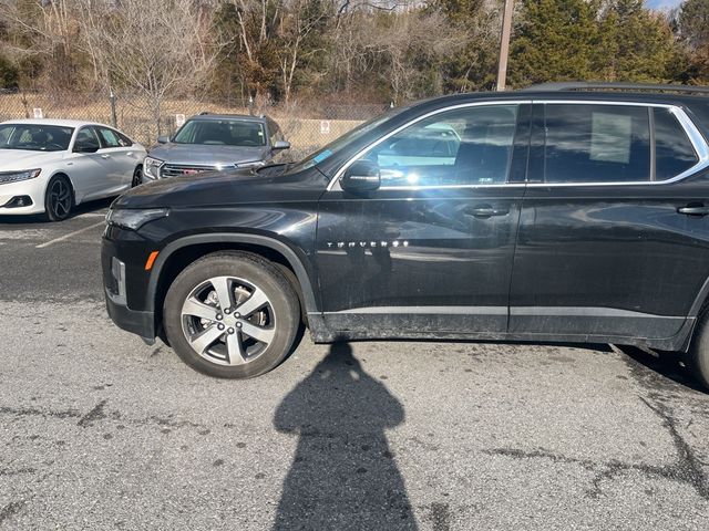 2022 Chevrolet Traverse LT Leather