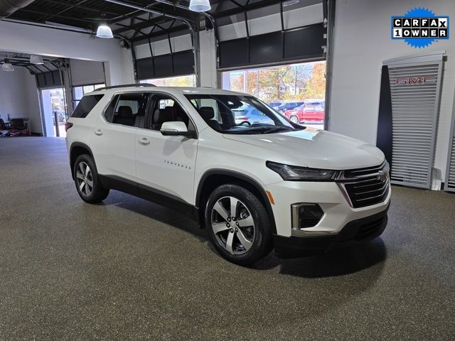 2022 Chevrolet Traverse LT Leather