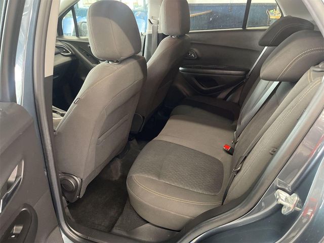 2022 Chevrolet Trax LS
