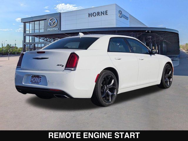 2022 Chrysler 300 300S