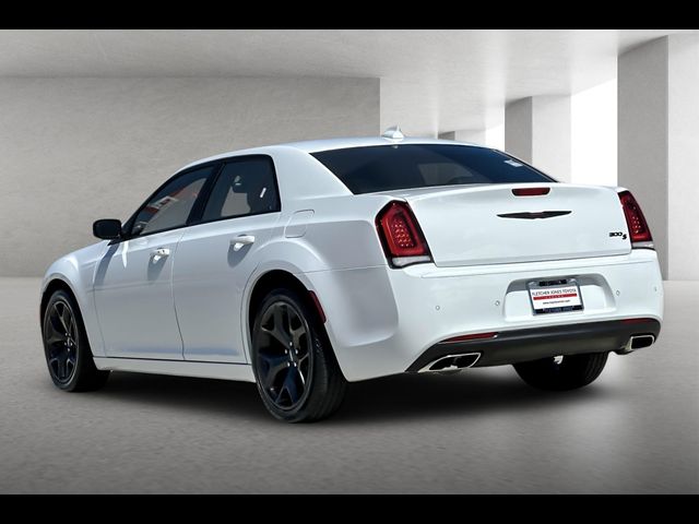 2022 Chrysler 300 300S