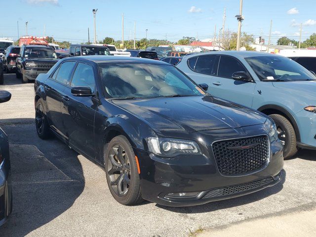 2022 Chrysler 300 300S