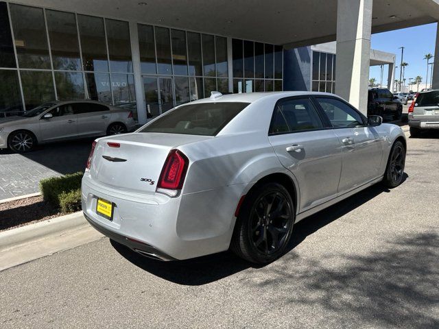 2022 Chrysler 300 300S