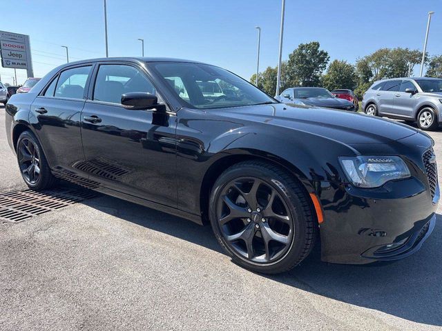 2022 Chrysler 300 300S