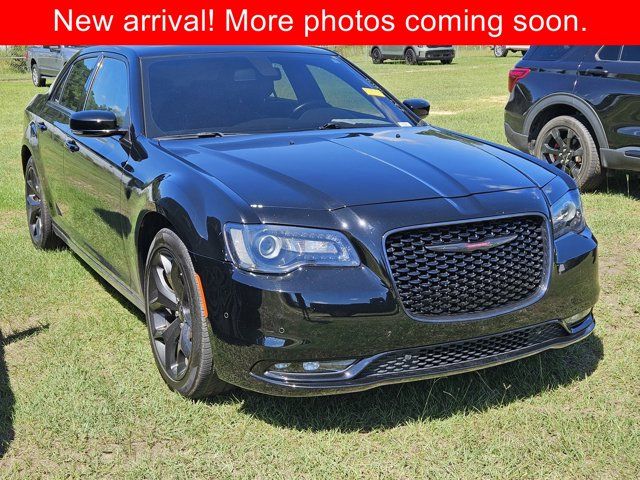 2022 Chrysler 300 300S