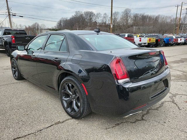 2022 Chrysler 300 300S