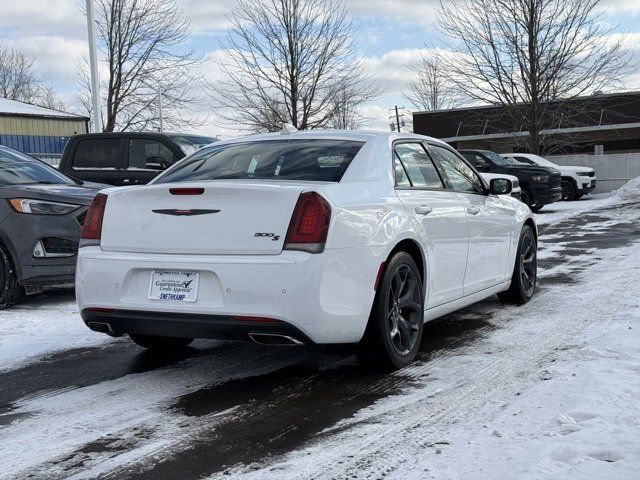 2022 Chrysler 300 300S