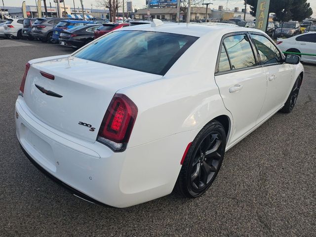 2022 Chrysler 300 300S