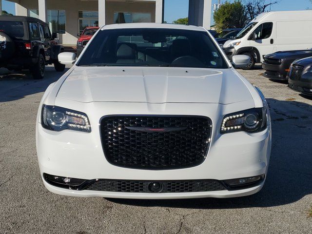 2022 Chrysler 300 300S