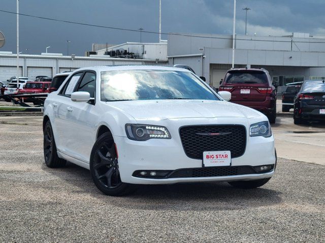 2022 Chrysler 300 300S