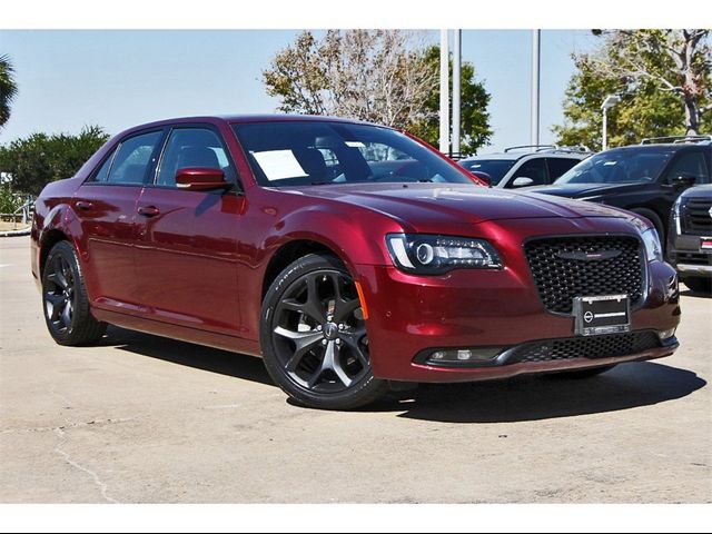 2022 Chrysler 300 300S