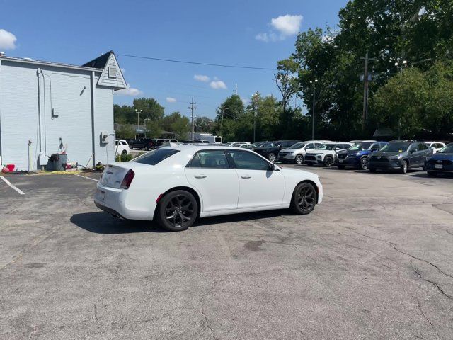 2022 Chrysler 300 300S