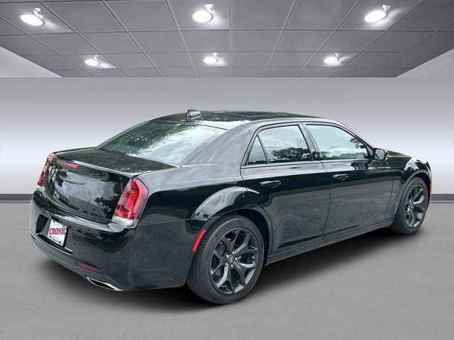 2022 Chrysler 300 300S