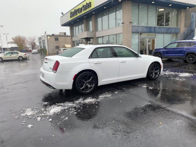 2022 Chrysler 300 300S