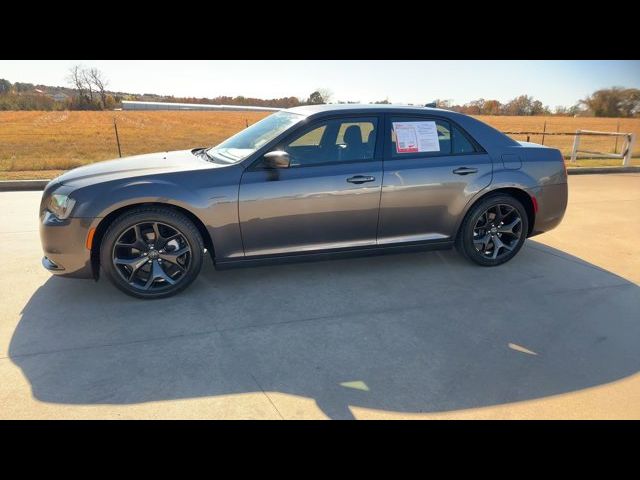 2022 Chrysler 300 300S