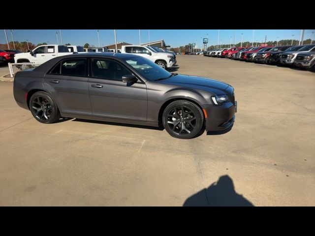 2022 Chrysler 300 300S