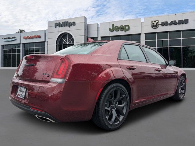 2022 Chrysler 300 300S