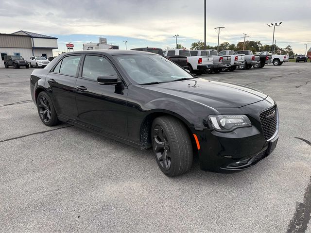 2022 Chrysler 300 300S