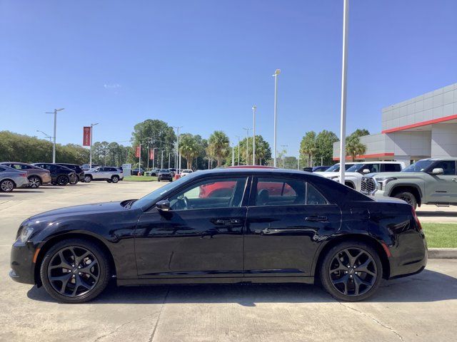 2022 Chrysler 300 300S