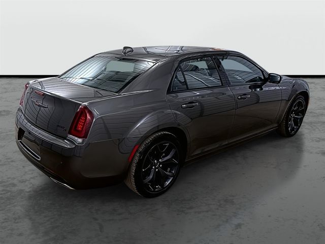 2022 Chrysler 300 300S